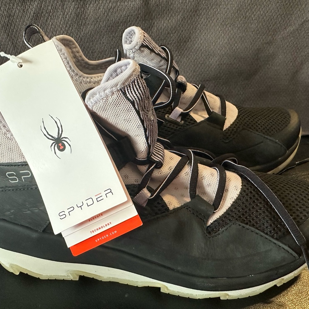 Spyder Black and Gray women’s Sneakers 8 medium new no box